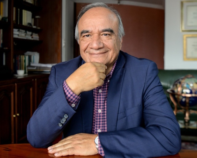 Abogado de Petro renunció a los contratos
