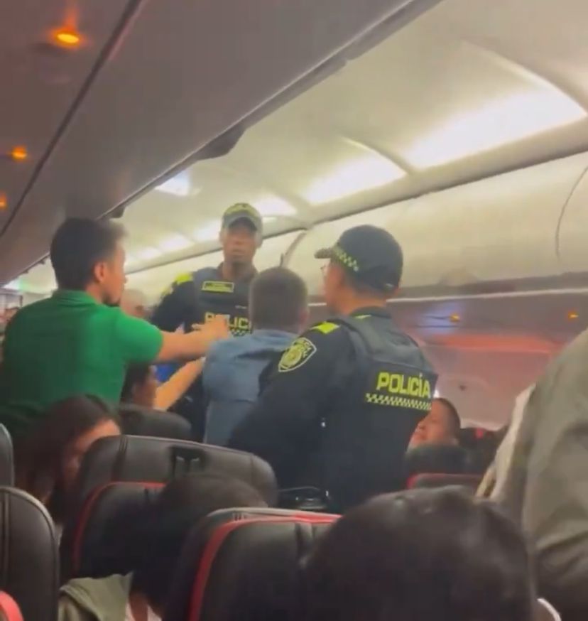 Agreden a dos policías en el Aeropuerto Internacional El Dorado
