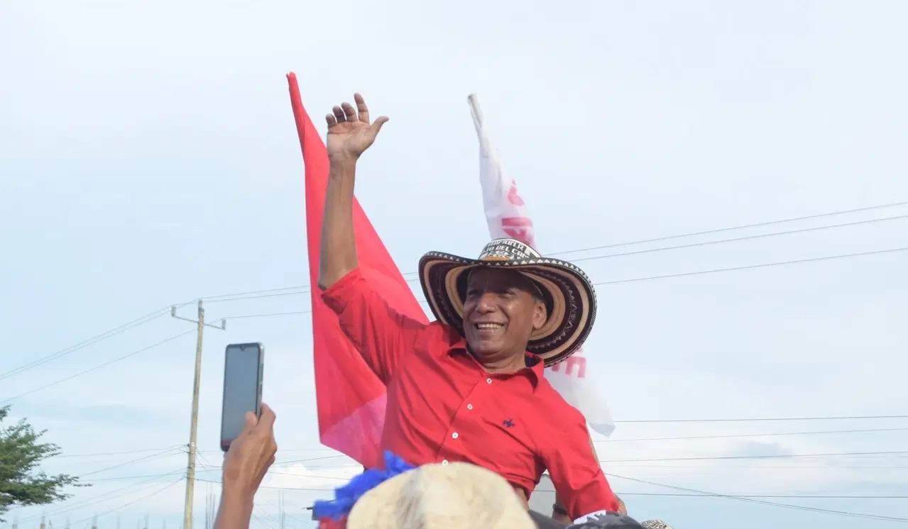Suspenden al alcalde de Puerto Libertador por doble militancia