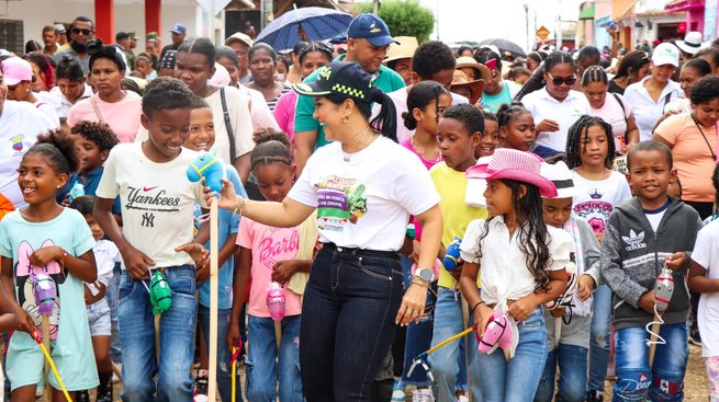 En San Onofre chicos y grandes se gozan las fiestas del santo patrono