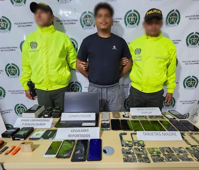 Arreglaba los celulares hurtados y después los vendía