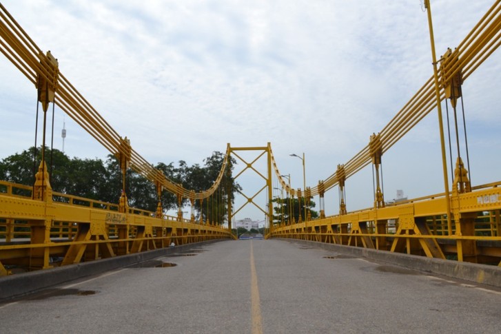 Mil millones más al Puente Metálico