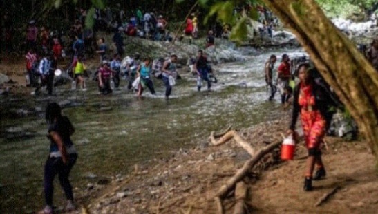 Panamá comenzó a cerrar la frontera con Colombia por el Darién