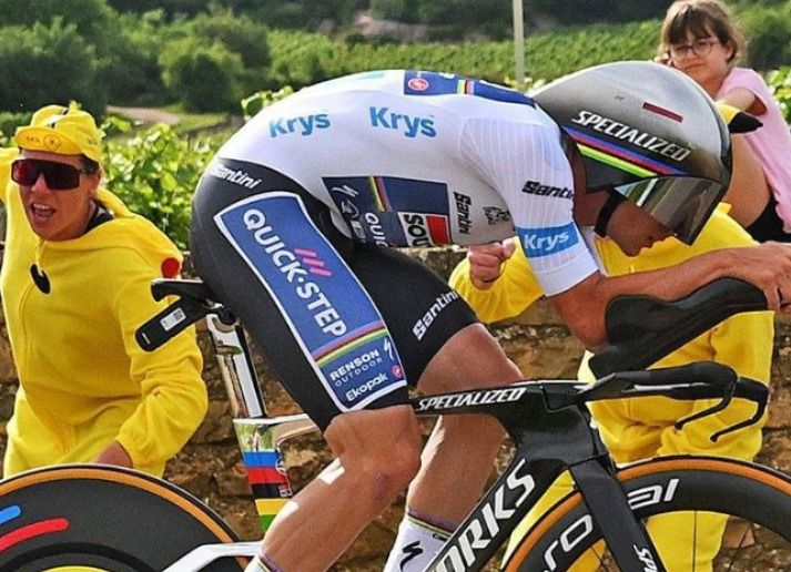 Remco Evenepoel gana con autoridad la crono