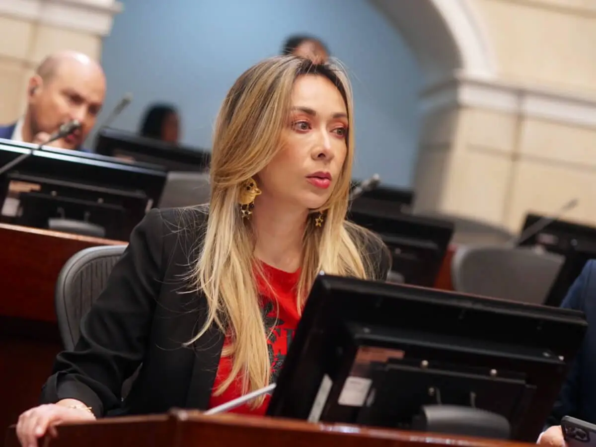 Presentan oficialmente a Katherine Miranda para la presidencia de la Cámara