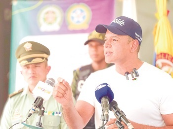 Yahir Acuña es el alcalde mejor calificado de la Costa