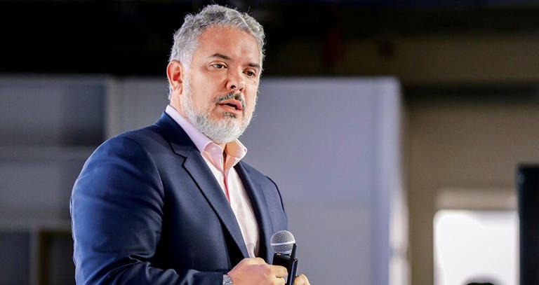 "Buscan un mecanismo espurio para debilitar el trámite legislativo": Duque