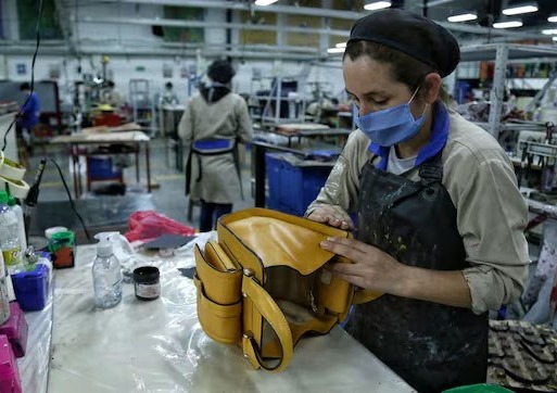 A 46 horas se redujo la jornada laboral