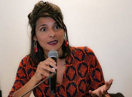 Demandan nombramiento de Irene Vélez como cónsul