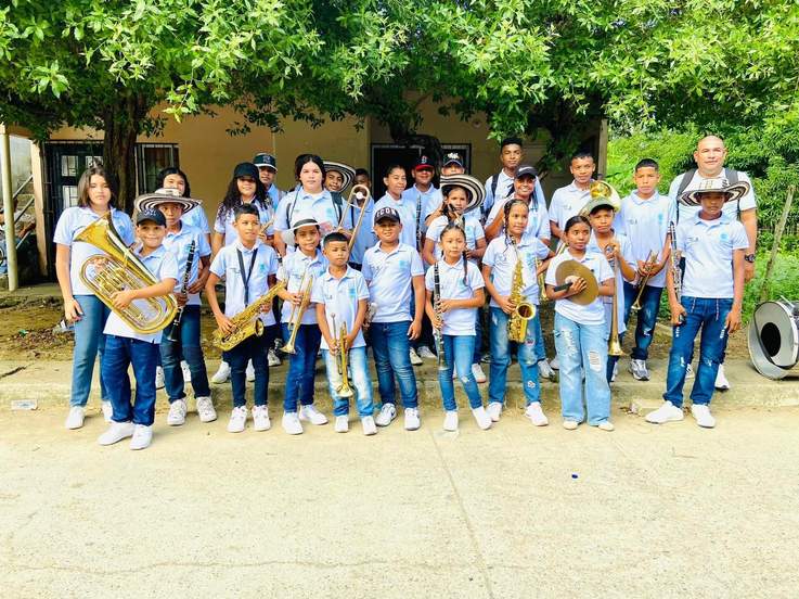 La Banda Folclórica Infantil de Coveñas y los músicos del mañana