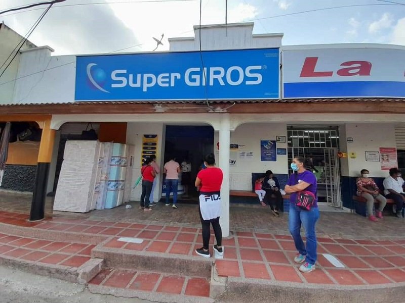 Los ladrones se metieron por el techo