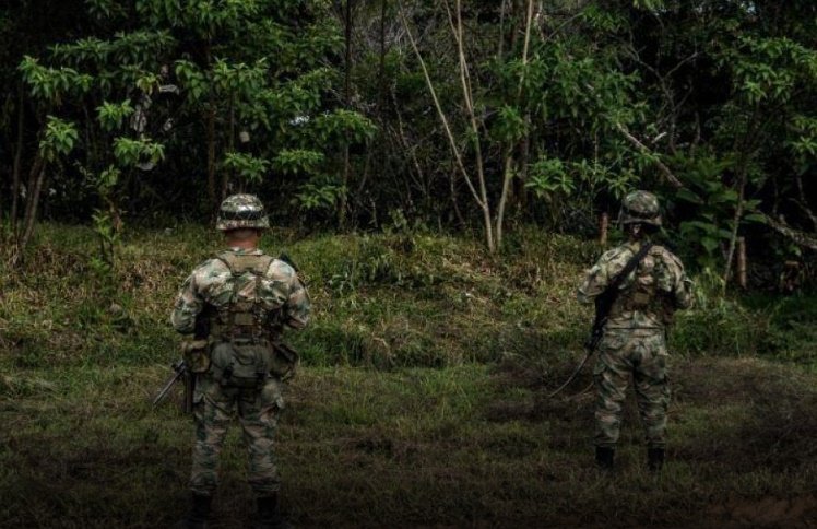 Combates en el Cauca dejan cinco soldados heridos y un sinnúmero de guerrilleros abatidos