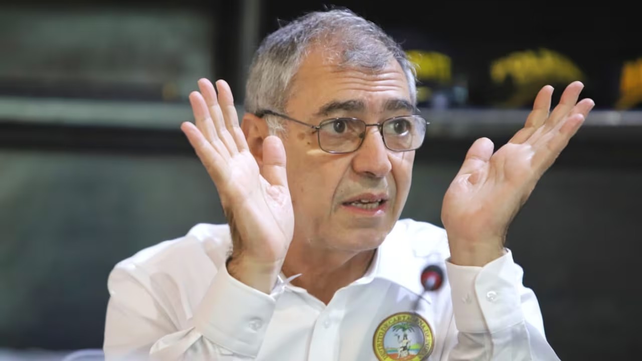 Inhabilitan a William Dau Chamat