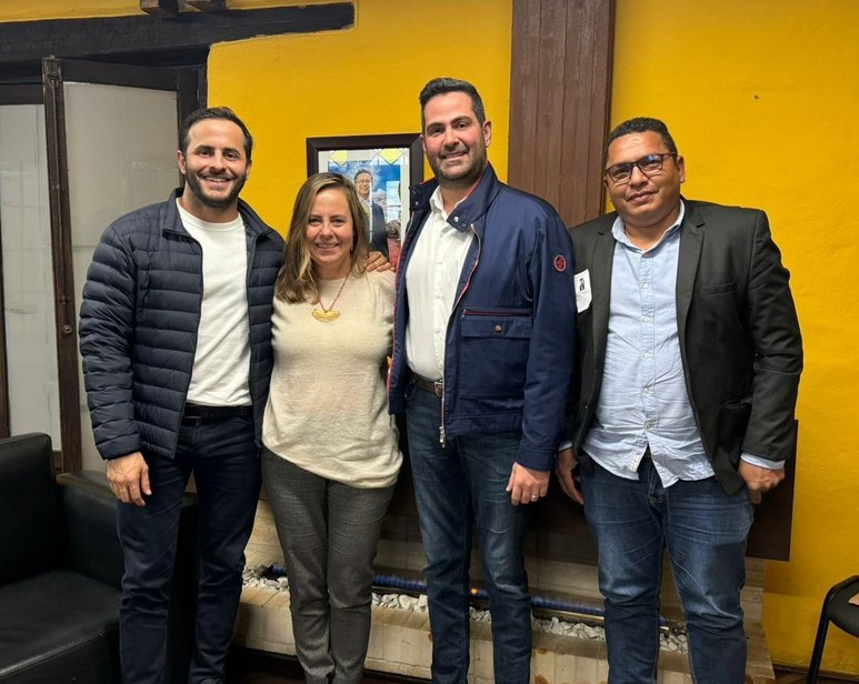 Gobernador de Córdoba sostuvo reunión con MinVivienda