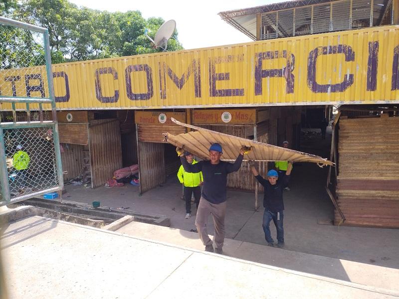 La Alcaldía continúa con el desalojo de ocupantes del pasaje comercial La Paz