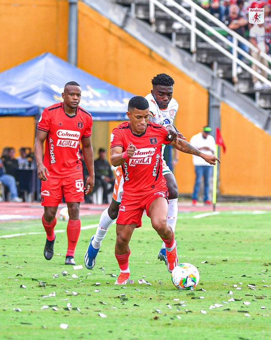 América le dio una mano a Jaguares