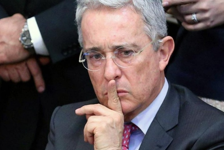 "El mundo no puede permitir que le roben este resultado al pueblo de Venezuela": Uribe