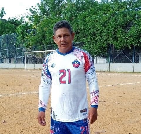 Regresaba de jugar fútbol y se mató