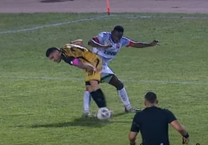 Penal a favor de Águilas fue un error de interpretación de los árbitros