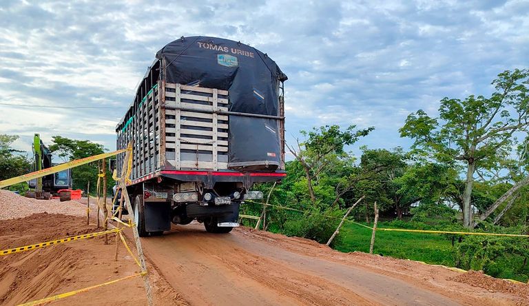 Habilitan paso para vehículos de 16 toneladas