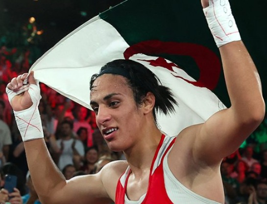 Imane Khelif, boxeadora envuelta en polémica de género, ganó oro en París 2024