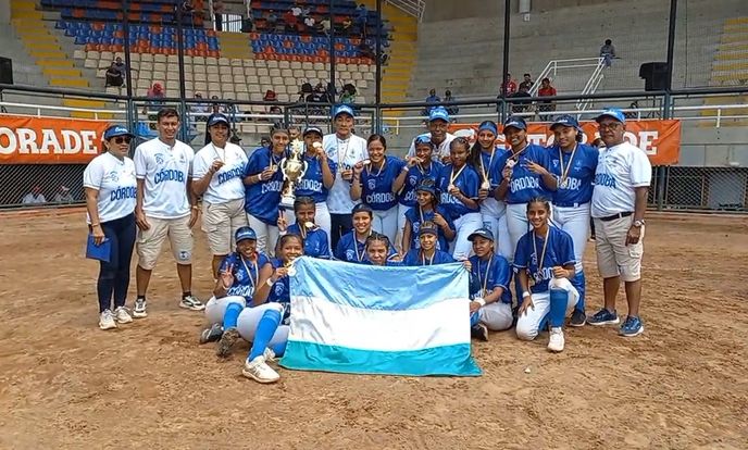 La selección de sóftbol de Córdoba femenina se coronó campeón en el Campeonato Nacional