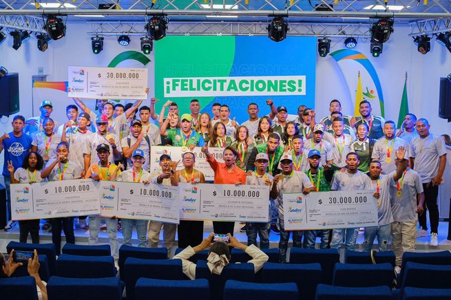 Recibieron los premios prometidos por sus medallas