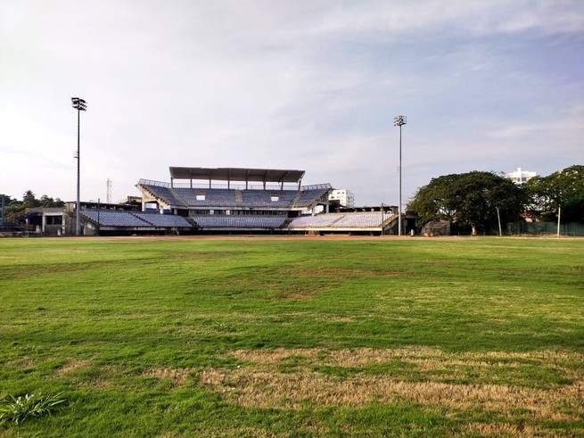 Con miras a la temporada profesional, el Estadio 18 de Junio entró en renovación