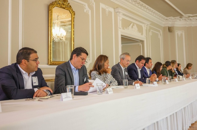 Sin acuerdos terminó reunión entre Gobierno y los bancos sobre inversiones forzosas