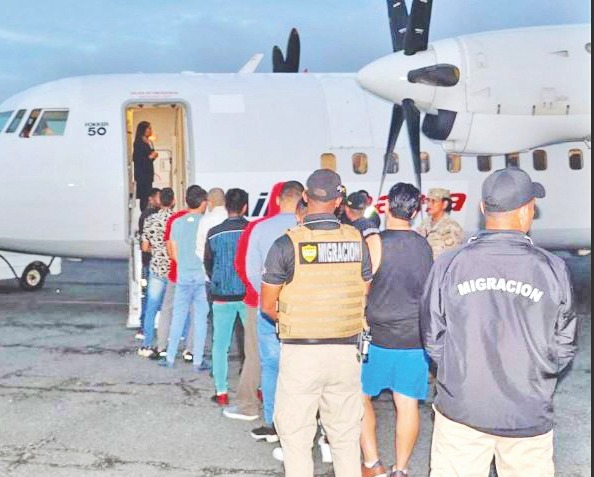 Llegaron a Colombia los primeros deportados de Panamá