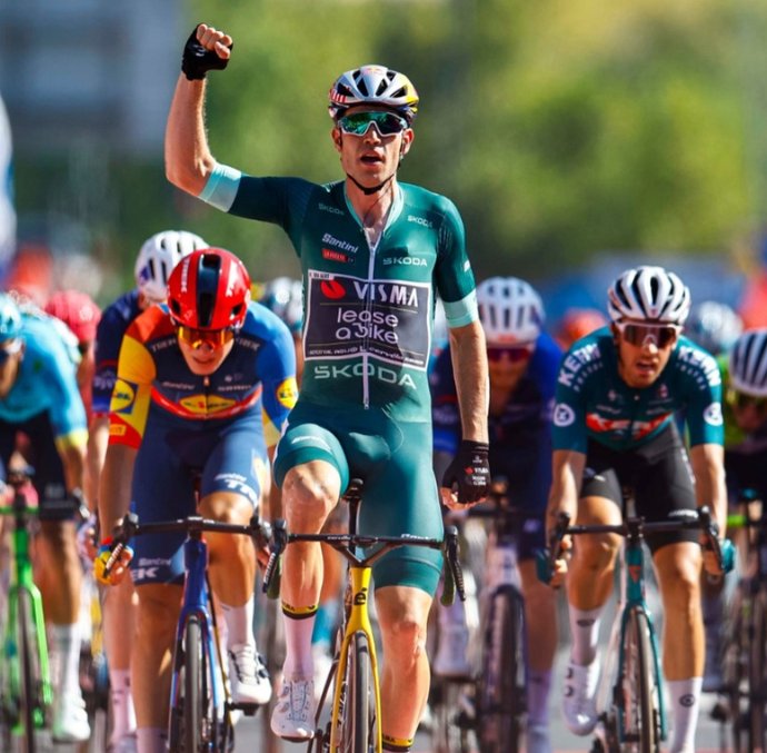 Segundo zarpazo de Van Aert