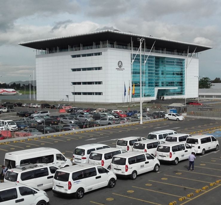 Aeronáutica Civil autoriza cancelación de vuelos por escasez de combustible