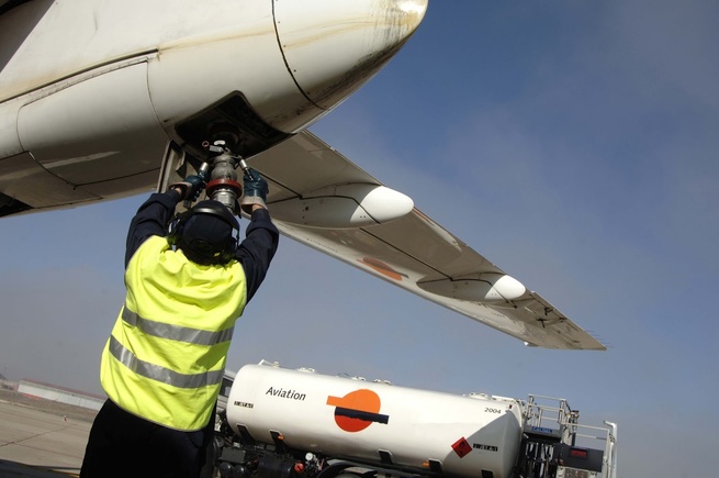 Hay pasajeros, pero no hay combustible ni tiquetes