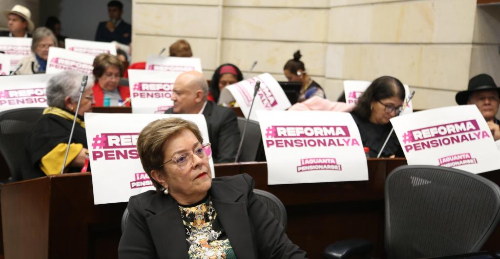 La Corte suspende trámite de demandas contra la reforma pensional