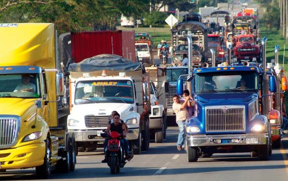 Anunciaron paro camionero por aumento del Acpm
