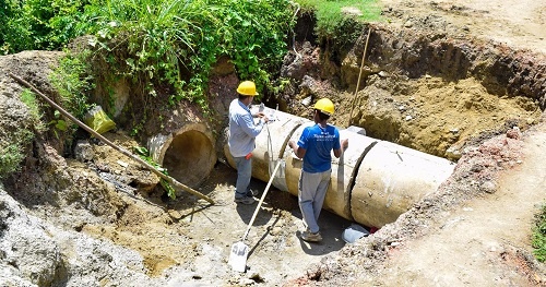 Rehabilitan boxculvert en la vía hacia Rovira