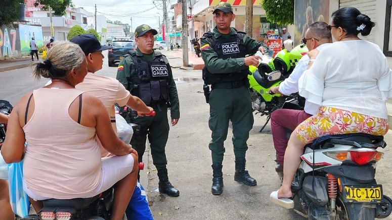 Gaula de la Policía, realiza campañas contra la extorsión en Montelíbano