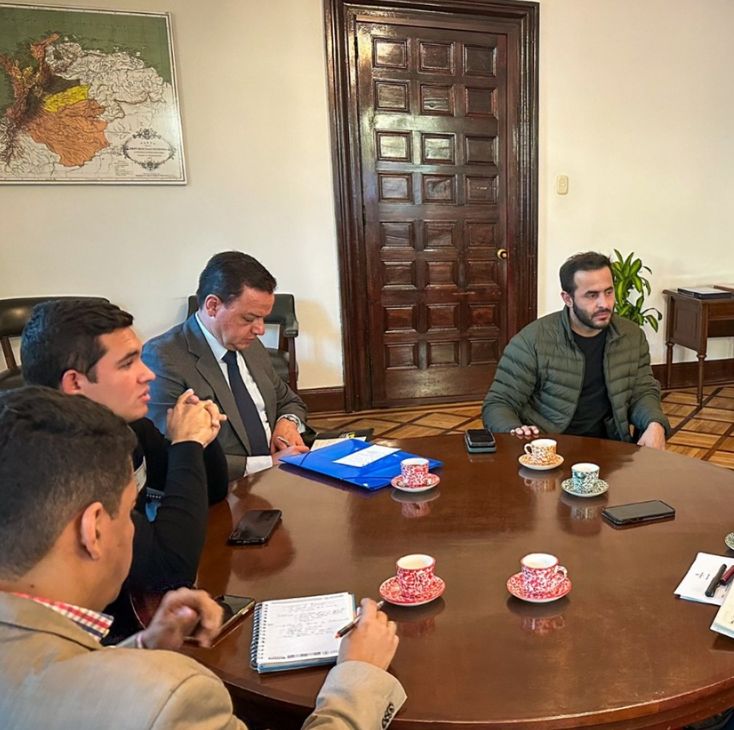 El gobernador de Córdoba se encuentra en Bogotá gestionando proyectos claves para la región