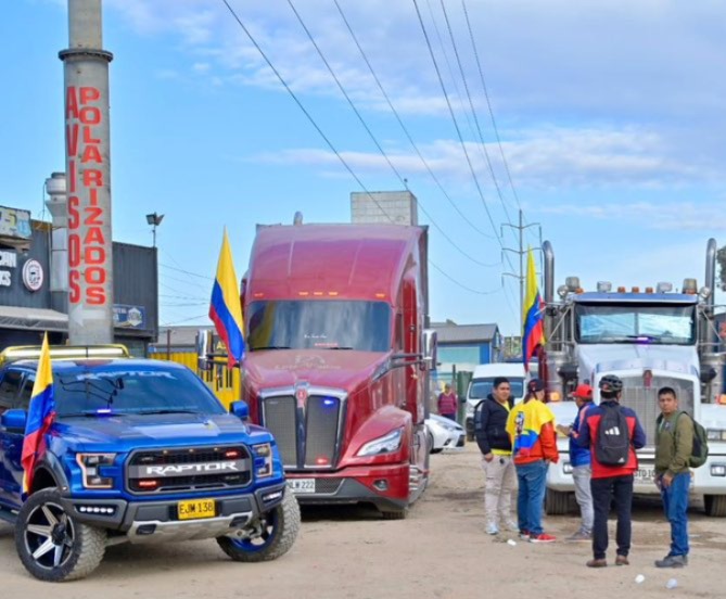 Camioneros podrían bloquear definitivamente las vías del país