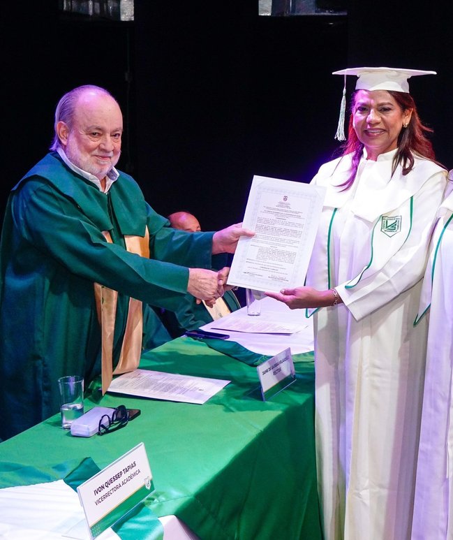 La gobernadora Lucy García es magíster en Salud Pública