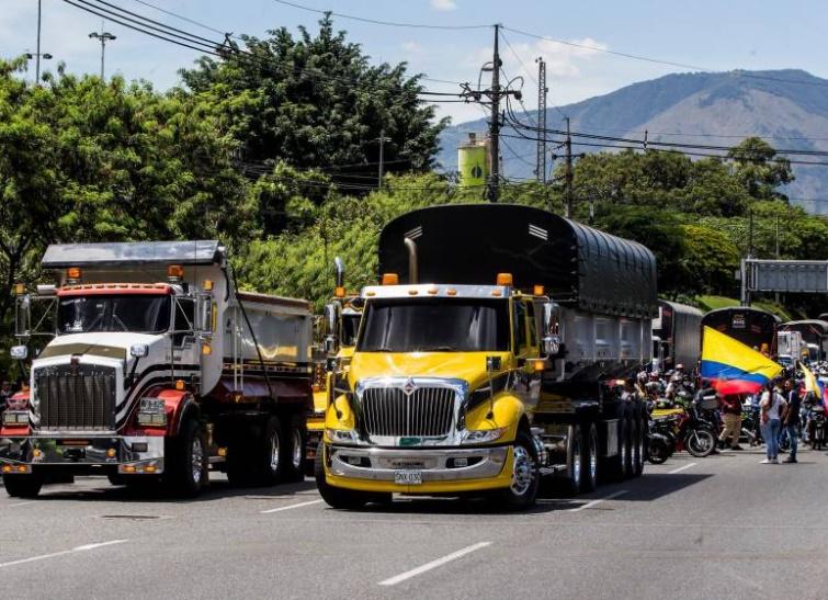 Fenalco advierte que por paro de camioneros se perderían $240 mil millones al día