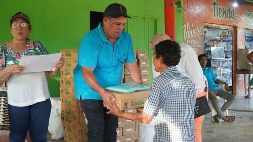 Comunidades reciben ayudas humanitarias