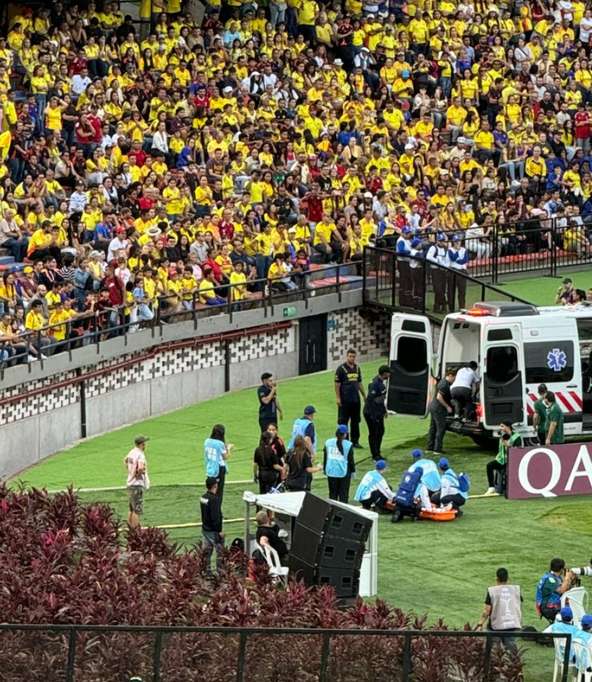 Colombiana Luisa Agudelo sufre fuerte choque en partido contra México