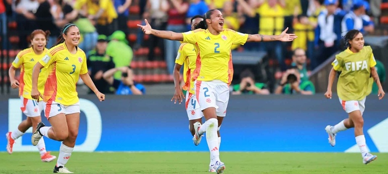 Colombia terminó líder e invicta