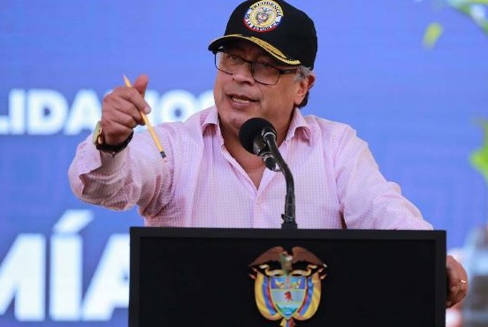 Petro se fue contra el Consejo de Estado y el CNE