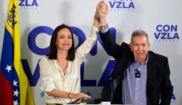 “Edmundo luchará desde afuera”: María Corina, líder opositora