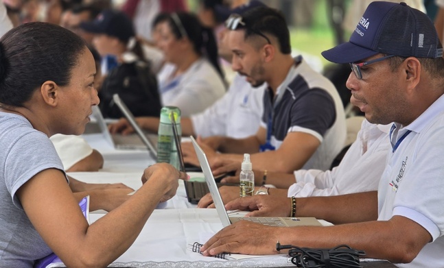 Buenas noticias en la Feria 'Aquí, te ayudo