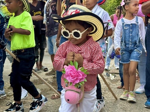 Niños sinceanos cabalgaron