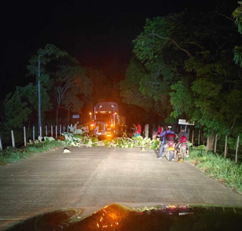 Malas vías y servicio  de energía: causas de bloqueo  en Puerto Libertador