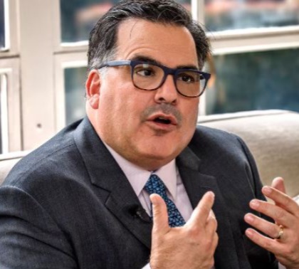 Sigue el rechazo por exilio de Edmundo